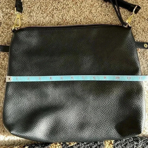 Steve Madden NEW Without Tags Jet Black Pebble Leather Crossbody Bag Purse - Picture 14 of 16